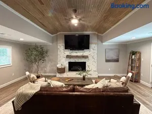 Image of Cozy Lake Home at Raysville