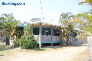 Image of CASTAWAY BEACH HOUSE- NO Parties - NO Pets