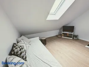 Image of Duplex77 Near Disney