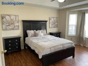 Image of Pet- Friendly, & Close to Uptown