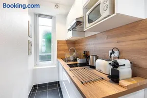 Image of GuestReady - Cosy studio in Saint-Maur-des-Fossés