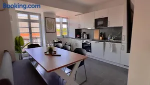 Image of AuraLoft - 3 Zimmer, 2 Bäder, 2 Parkplätze, Balkon & Aufzug