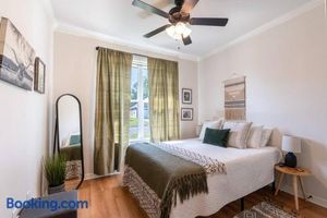 Image of Rose City Gem - Sleeps 7, King Bed