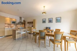 Image of L'Hermitage, 3 appartements avec terrasse, vue lac, parking et PISCINE, LLA Selections by Location Lac Annecy