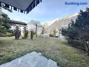 Image of Chamonix: Appt 2P, 4 pers, terrasse, parking, proche centre et télécabine - FR-1-507-26