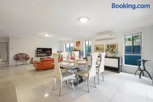 Image of Jordan Springs classic sweet 3Br home WiFi&Parking