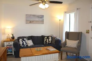 Image of Gorgeous 2 Bedroom Condo