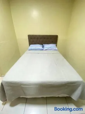 Image of linda casa com 3 quartos com piscina bem localizada