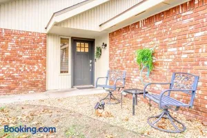Image of Modern Bentonville Retreat - Sleeps 6 Near Trails