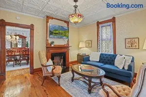 Image of Charming Victorian Home - 2 minutes to downtown
