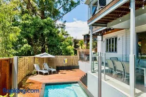 Image of Large Tugun Modern House minutes to the beach