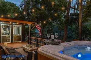 Image of The Whiskey Barrel Waterfront Wkayaks & Hot Tub