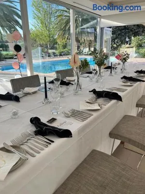 Image of Tanunda House - Luxury 5 BR in Barossa Wine Region