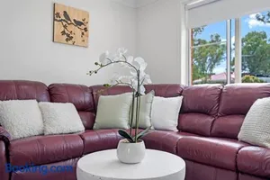 Image of Discover Mount Annan Spacious 6-BR House