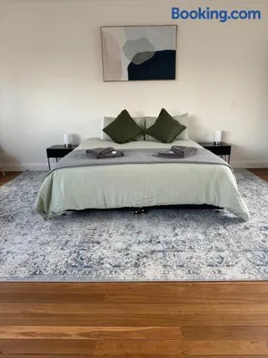 Image of Away on Blende Studio Loft