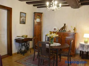 Image of Gîte de Charme à la Campagne avec Jardin Clos et Collection d'Outils Agricoles - FR-1-581-9