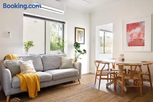 Image of Manly Cosy Retreat - Short walk to beach