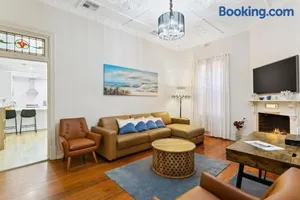 Image of Belle Escapes - Glenelg Cottage by the Marina