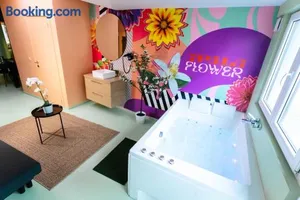 Image of Capsule Flower - Balneo - Cinema - Billard - Nintendo Switch - Mons Centre
