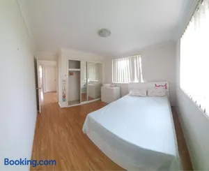 Image of A cosy private bedroom for you (2)