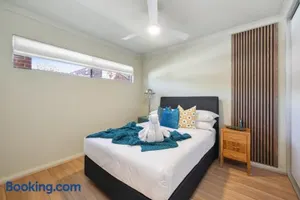 Image of Happy Stays Classic Mid-Century Modern Escape