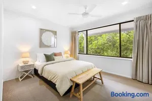 Image of Stylish Poolside Villa, Noosa