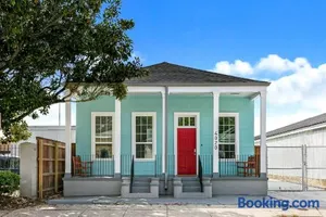 Image of Cozy and Charming House with Luxury Amenities