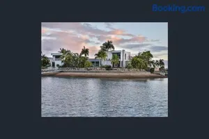 Image of NewPort Dream Quiet Island - No Party Maximum 9-10 People