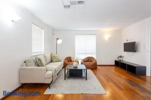 Image of Hillarys Hideaway