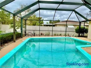 Image of Beautiful 3 Bed House with pool