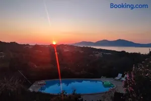 Image of F4 à Porticcio avec piscine et vue sur mer