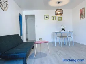 Image of Apt 67m2 hyper centre: 2 chambres, cuisine TV wifi
