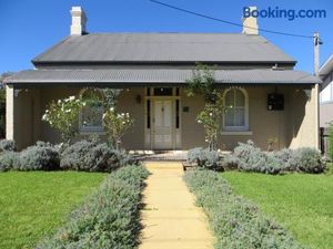 Image of Houses in Goulburn