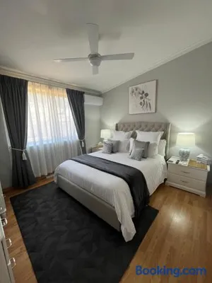 Image of Lg Qs Rm Private Luxury Bathrm Strictly NON SMOKERS and Genuine Travellers ONLY over 25
