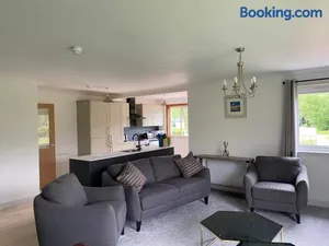 Image of Lyn leven cottages