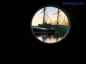 Image of Schiffshotel "Schlafen im Hafen"