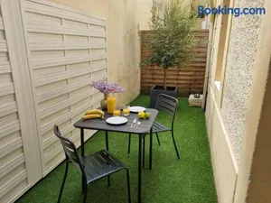 Image of Maison avec Extérieur - Stationnement Gratuit