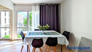 Image of Appartement 3 pièces à seulement 5km de Paris - for 2 to 7 Guests !