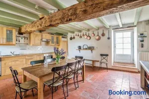 Image of Villa spacieuse avec piscine privée, à Salies, 250 m², 6 chbres