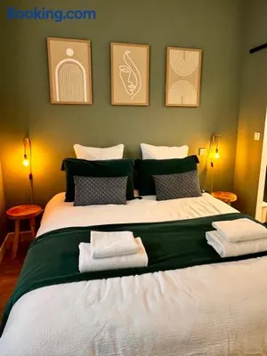 Image of Le Quarante Cinq -1