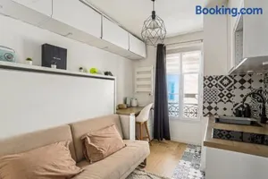 Image of Small comfortable studio near Eiffel Tower