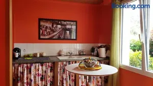Image of Chambre, avec accès à la cuisine, et au jardin calme