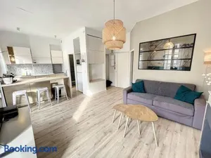 Image of PLACE - Appartement lumineux au coeur de la Joliette