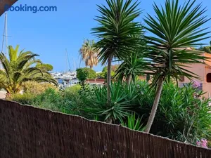 Image of Suites JM - Le temps d'une Escale (Jacuzzi & Vue Mer)