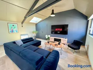 Image of Le Loft Manhattan, en centre ville, proche Sainte Bernadette avec Parking, PRIMO C0NCIERGERIE