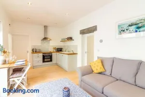 Image of Newly Refurbished Traditional Cottage Blackrock