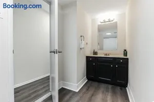 Image of Pine Brook 1306 I Modern 2br Oasis I Free Parking