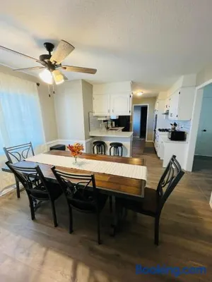 Image of Full HOME with 2 KING BEDS and a POOL