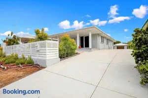 Image of Villa on Miller