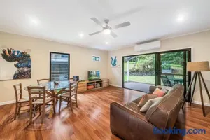 Image of Cockatoo Hideaway- Cabin